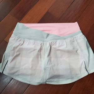 Lululemon tennis type skirt